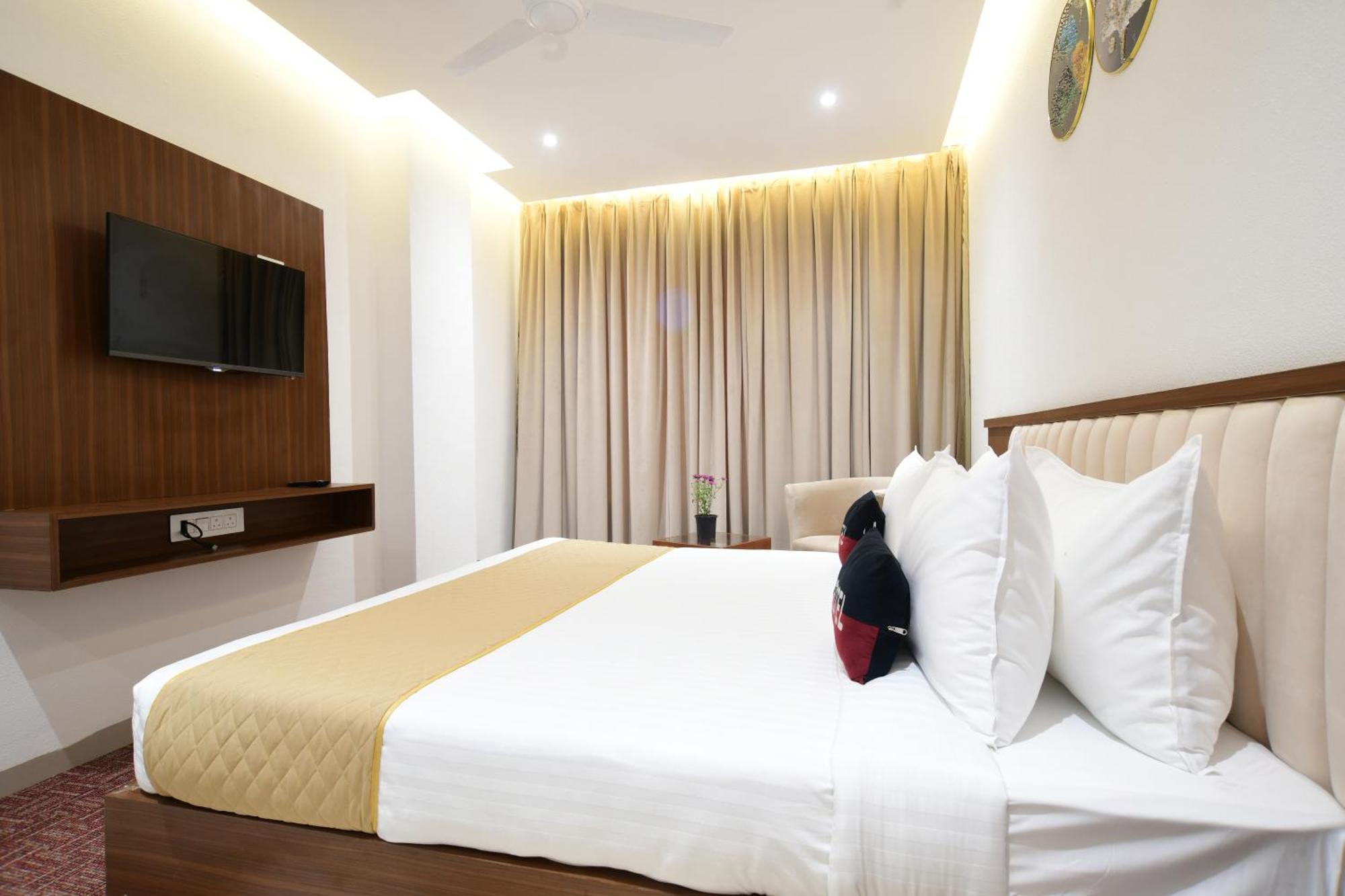 Aceotel Premier, Vijay Nagar Indore Eksteriør billede