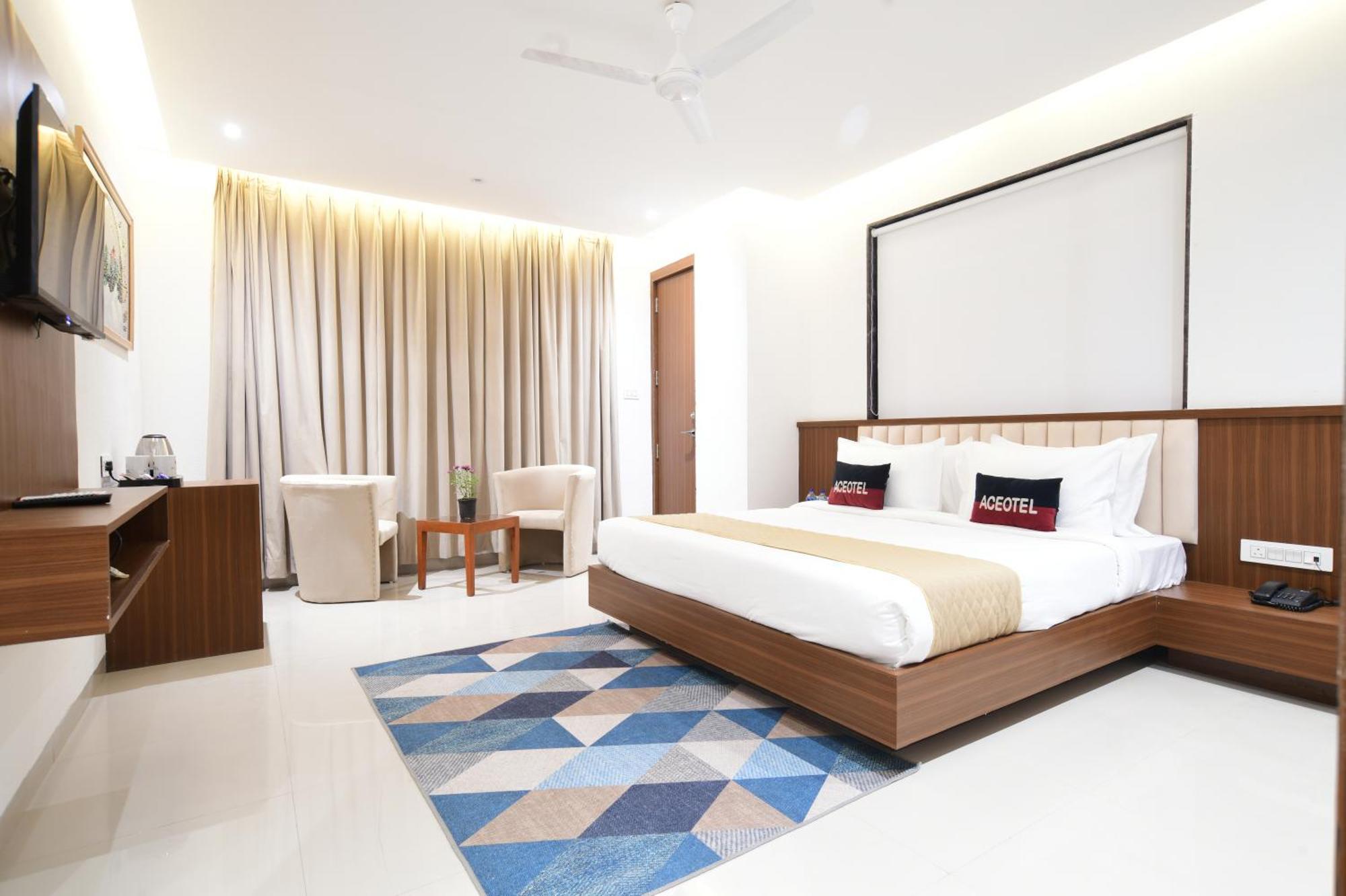 Aceotel Premier, Vijay Nagar Indore Eksteriør billede
