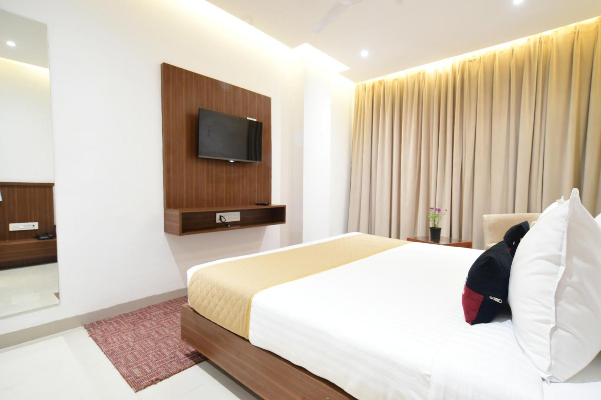 Aceotel Premier, Vijay Nagar Indore Eksteriør billede